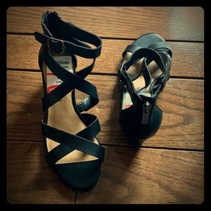 NWT Black wedge sandals